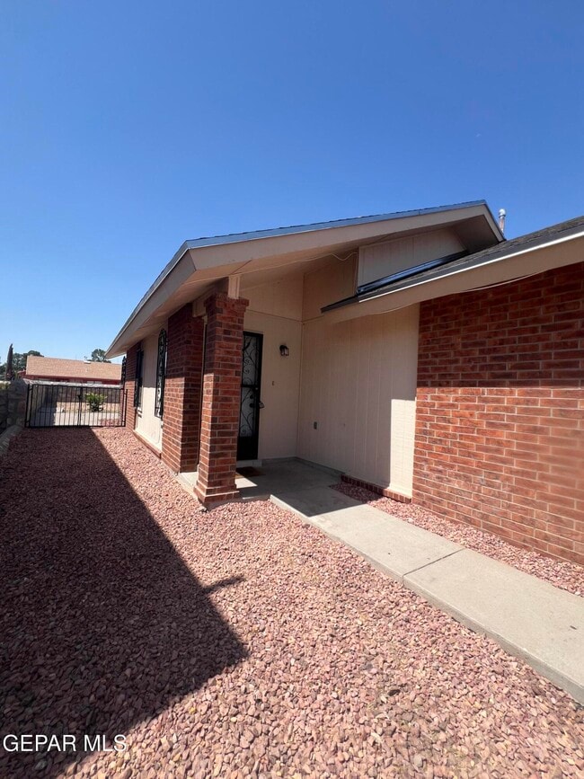 Building Photo - 11756 Royal Banner Ln