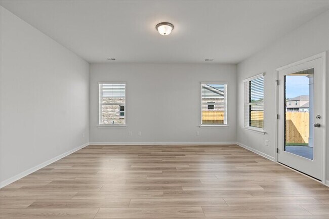 Building Photo - 18818 Cottontail Ln