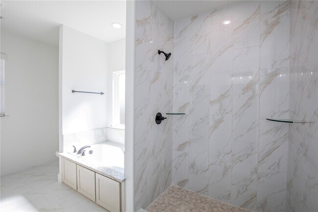 Foto del edificio - 4867 Farmhouse St