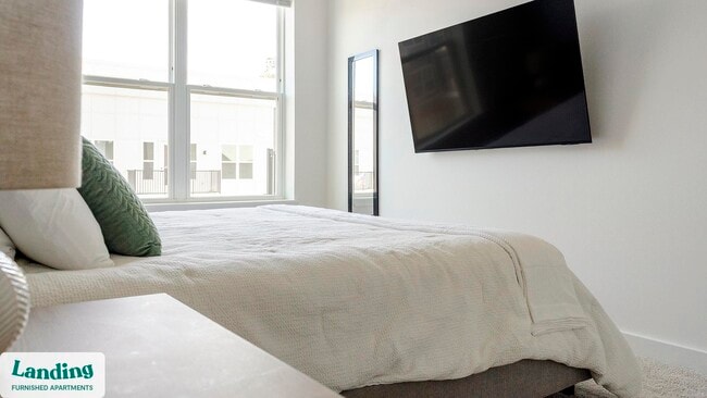 Foto del edificio - 650 N Main St