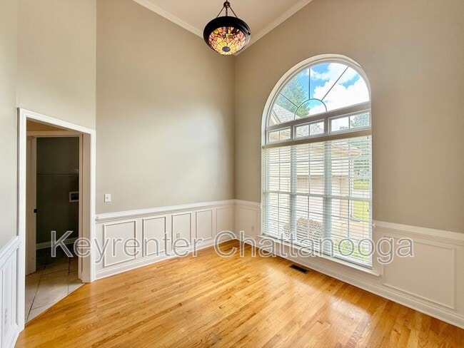 Foto del edificio - 8397 Lady Slipper Rd