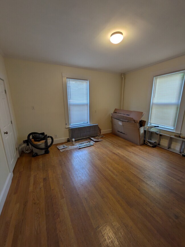 Building Photo - 22 Eastburn St