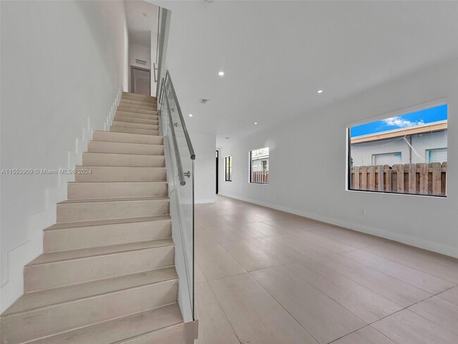 Foto del edificio - 3120 SW 23rd Terrace