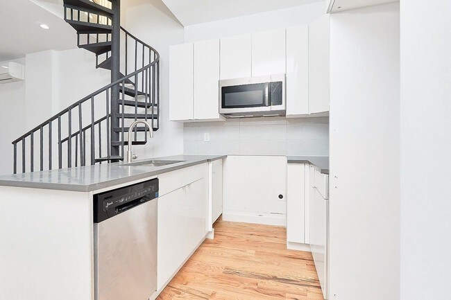 Foto del edificio - 3215 Clarendon Road