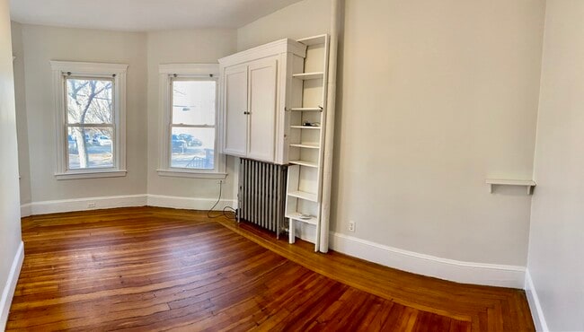 Building Photo - 18 Winslow Rd