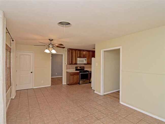 Foto del edificio - 5300 Middale Ln