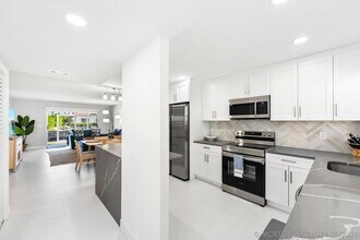 Building Photo - 1030 Sugar Sands Blvd
