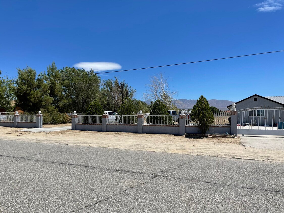 9302 E Ave R 14, Littlerock, CA 93543 House Rental in Littlerock, CA