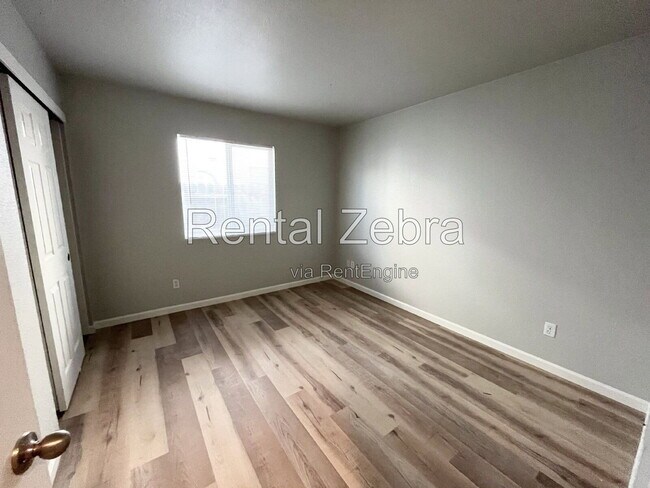 Foto del edificio - 1386 Dynes St