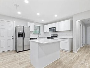 Building Photo - 8535 Westfield Dr