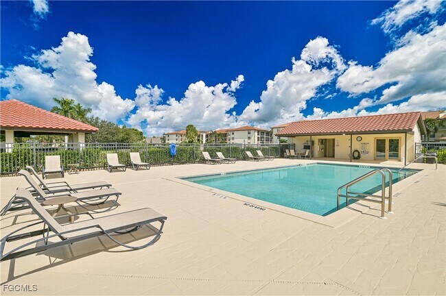 Foto del edificio - 12621 Kelly Sands Way