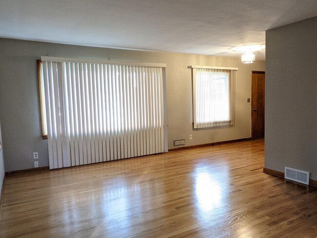 Foto del edificio - 2344 Wisconsin Rd