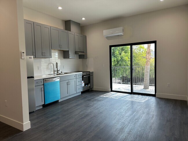 Foto del edificio - 1702 S Hoover St