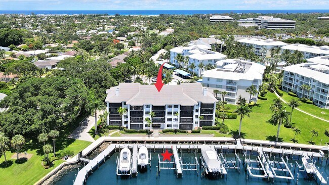 Foto del edificio - 543 Bay Colony Dr N