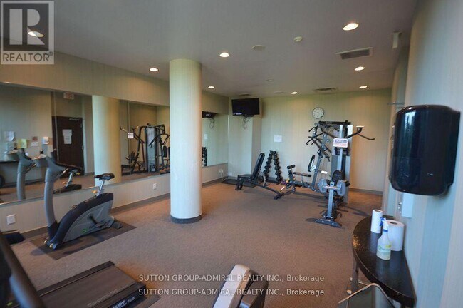 Building Photo - 88 Grangeway Ave