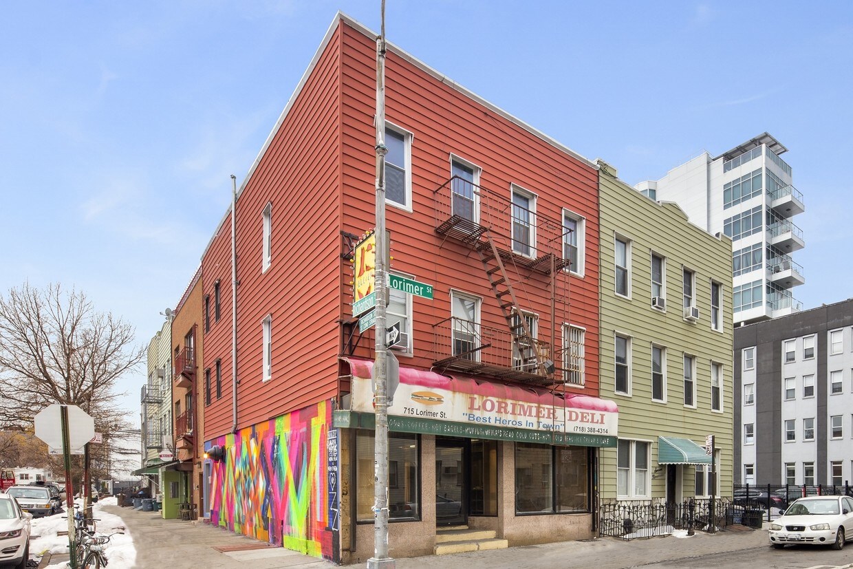Primary Photo 2016 - 715 Lorimer St