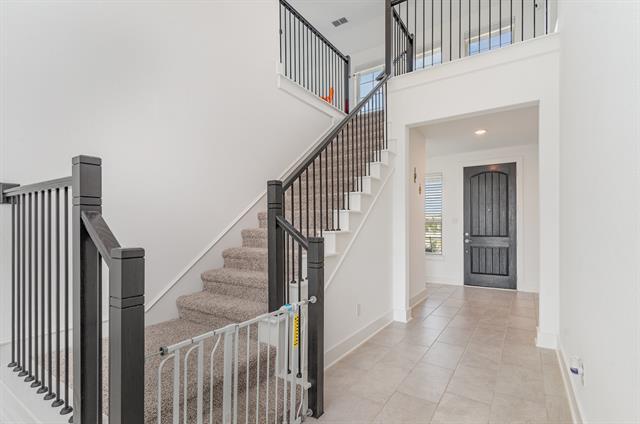 Building Photo - 913 Lake Cove Dr