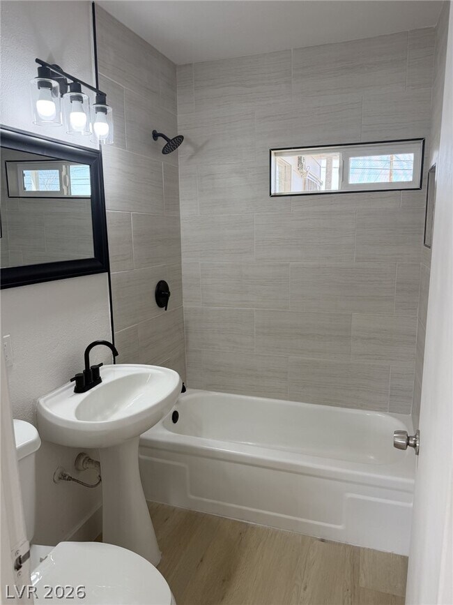 Building Photo - 254 W Basic Rd