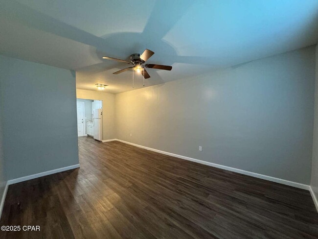 Building Photo - 4006 E 11th St