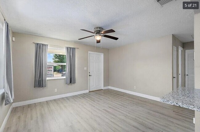Foto del edificio - Home For Rent in St Petersburg!