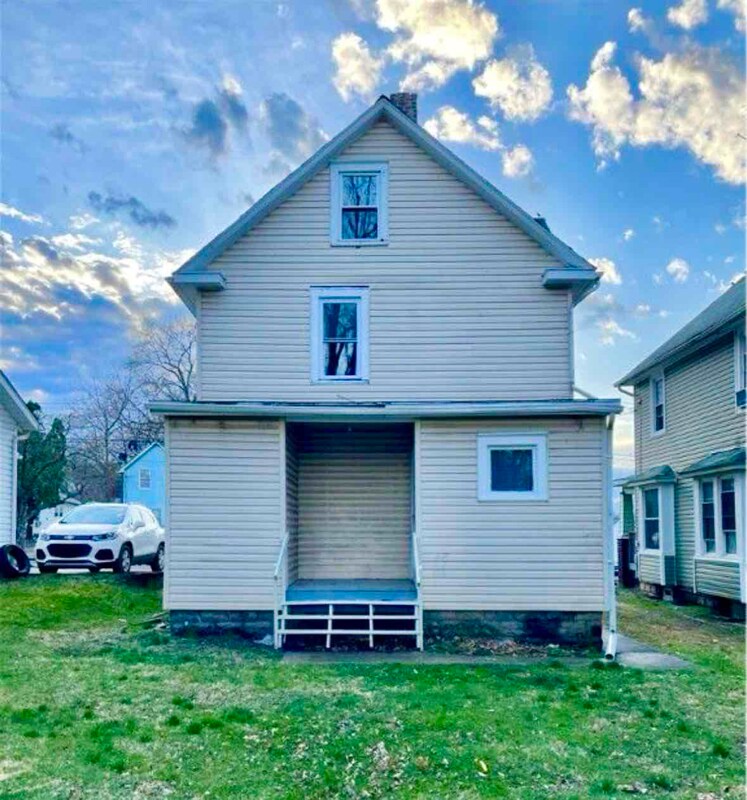 1139 Marcy St Akron, OH 44301 – photo 2