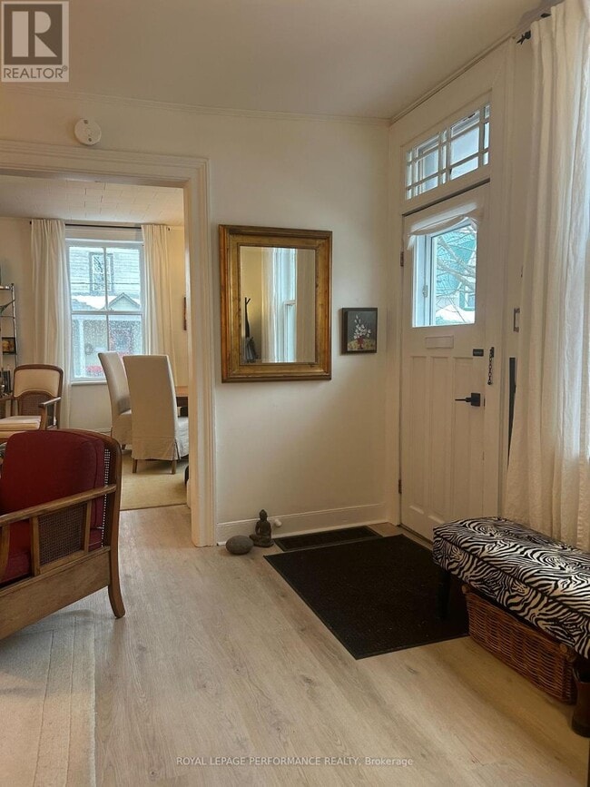 Building Photo - 33 Gore St W