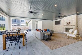 The Residences at 393 North photo'