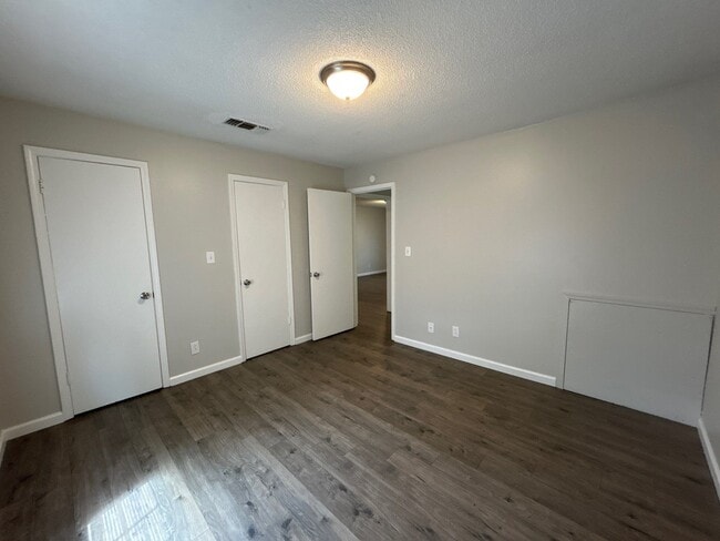 Foto del edificio - 25 Georgian Cv