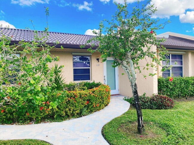 Building Photo - 112 Golden Lakes Blvd