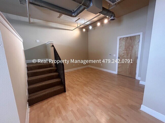 Foto del edificio - $850 MOVE-IN SPECIAL (does not include app...