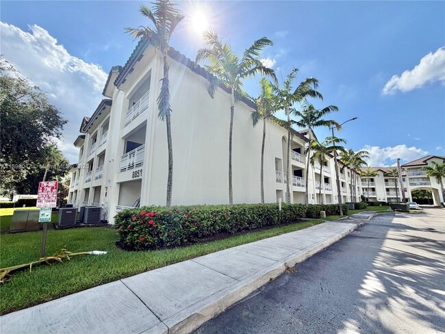 Foto del edificio - 8851 NW 112th Ave