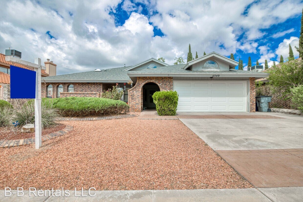 Foto principal - 3 br, 2 bath House - 11549 James Grant