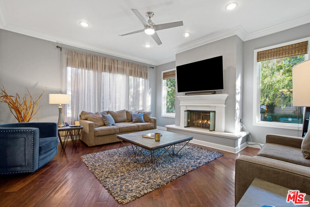 Foto principal - 5721 Crescent Park E