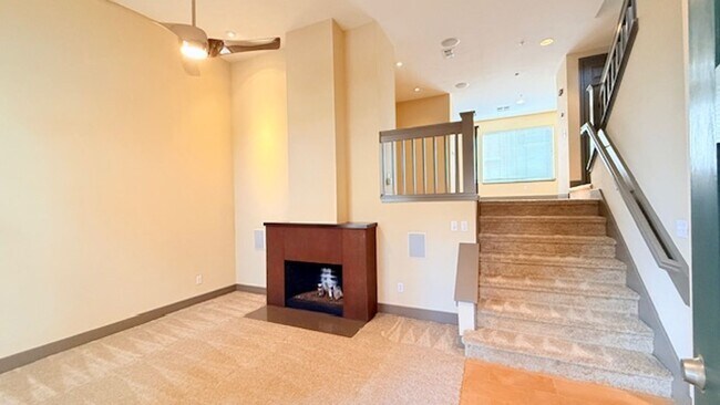 Foto del edificio - Beautiful 3BD/2.5BA, Multi-Level Townhome in the Shadowhawk Community in Danville- Available NOW!