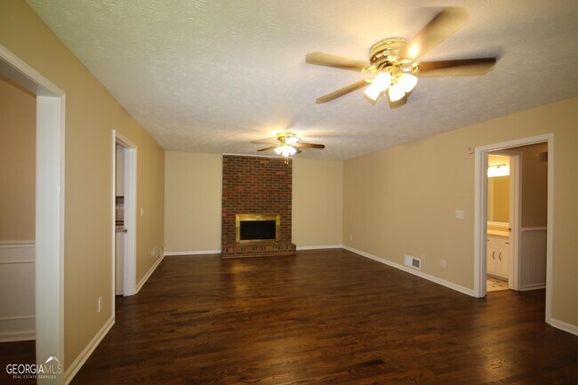Foto del edificio - 2667 Tribble Mill Rd