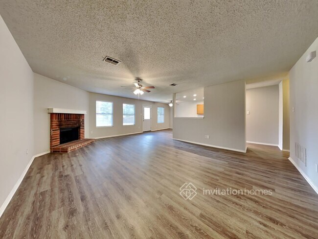 Building Photo - 1206 Lonesome Dove Trail