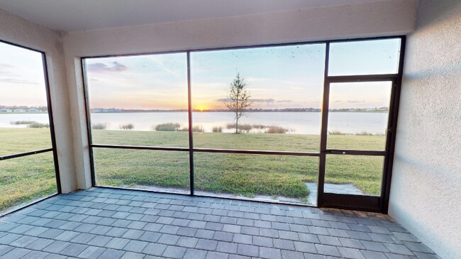 Foto del edificio - 8318 Waterscape Rd