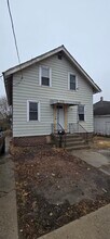 Building Photo - 915 State St