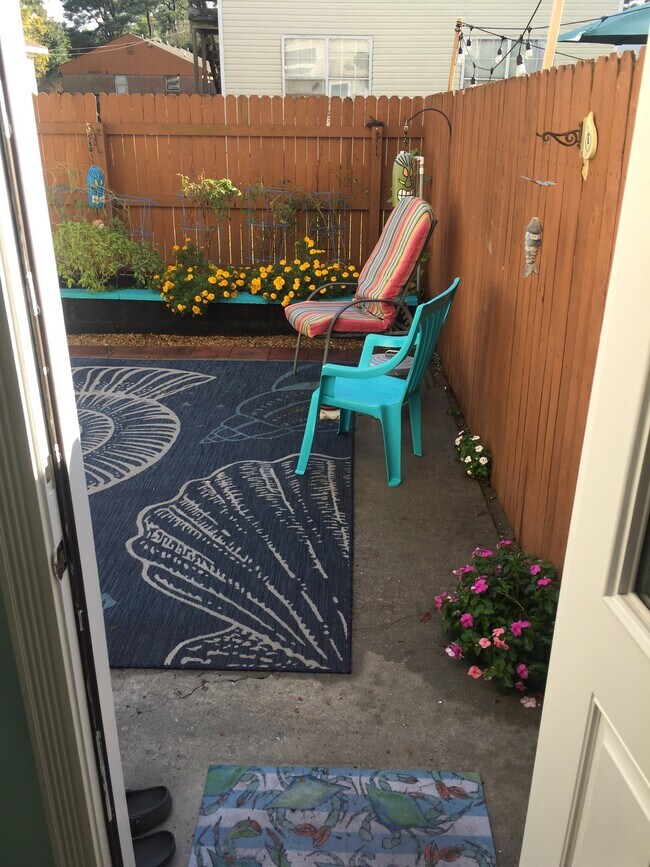 Foto del edificio - 4633 Lee Ave