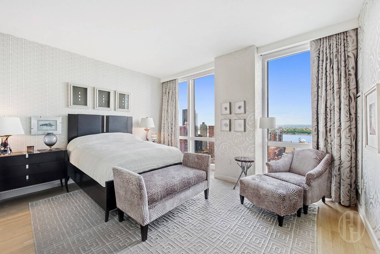Foto del edificio - 247 W 46th St