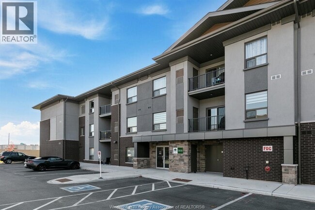Building Photo - 5850 Newman Blvd