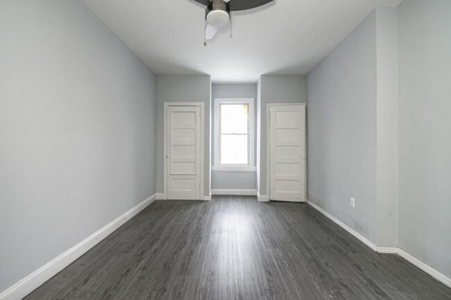 Building Photo - 5847 Willows Ave