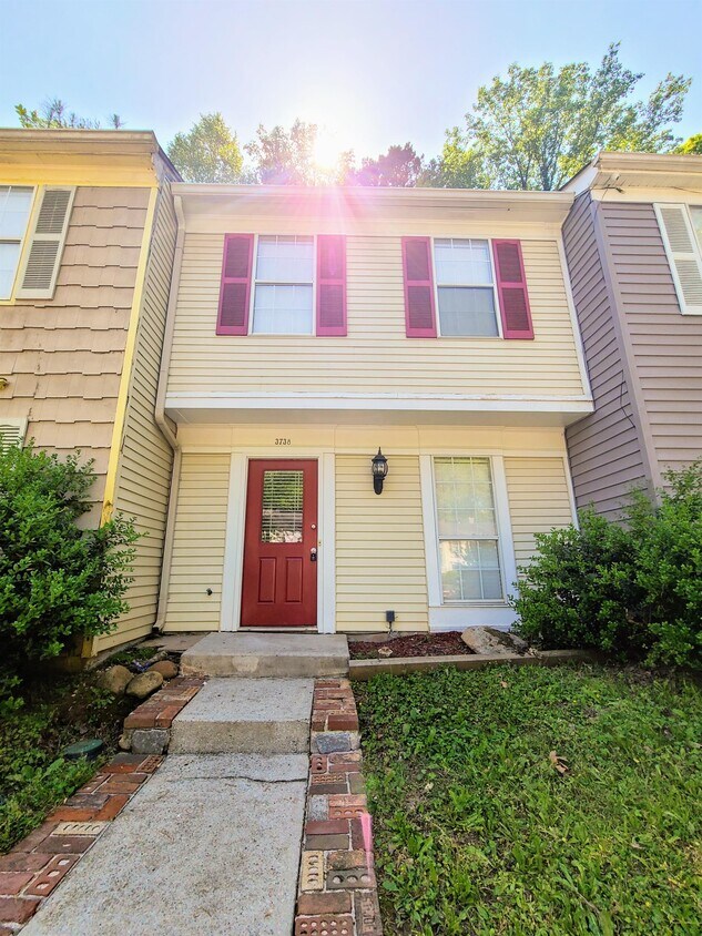 Primary Photo - 3738 Jamestown Ct