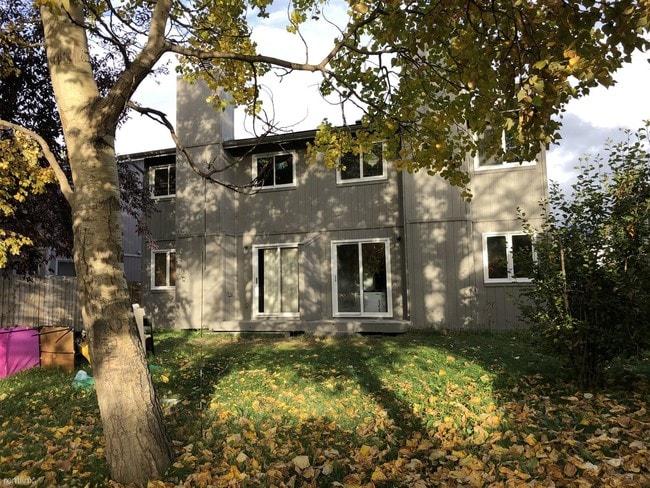 Building Photo - 8010 Medellin Cir