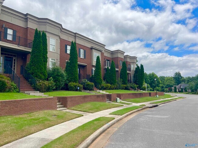Foto del edificio - 107 Grove Park Ln