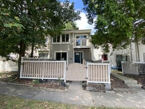 Building Photo - 12782 Cara Dr