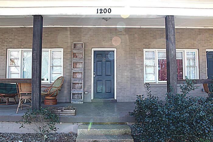 Foto principal - East Nashville / Inglewood | 2 Bedroom Apa...