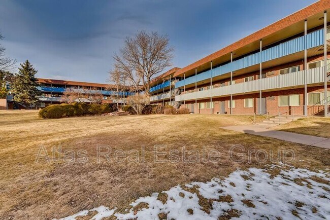 Building Photo - 1450 S Reed St