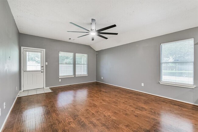 Foto del edificio - 9502 Belleclaire Ln