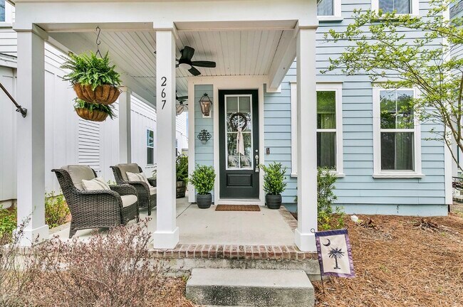 Building Photo - 267 Summers Dr